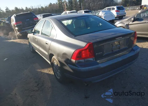 2004 Volvo S60 2.4 from USA, damaged, VIN YV1RS61T442354508